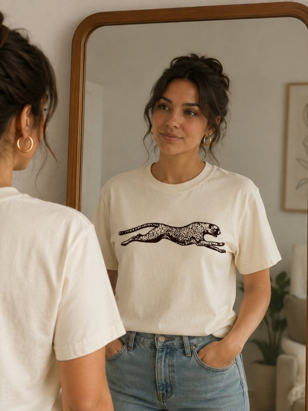 🐆 Minimalist Black White Cheetah Ink Engraved T-Shirt | Vintage Big Cat Art Tee